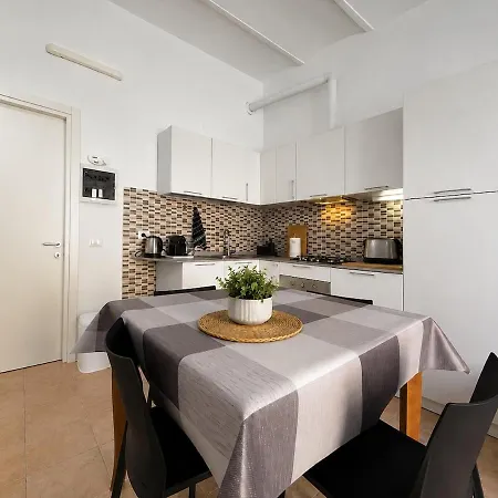 Tessuti - Via Trento Daire